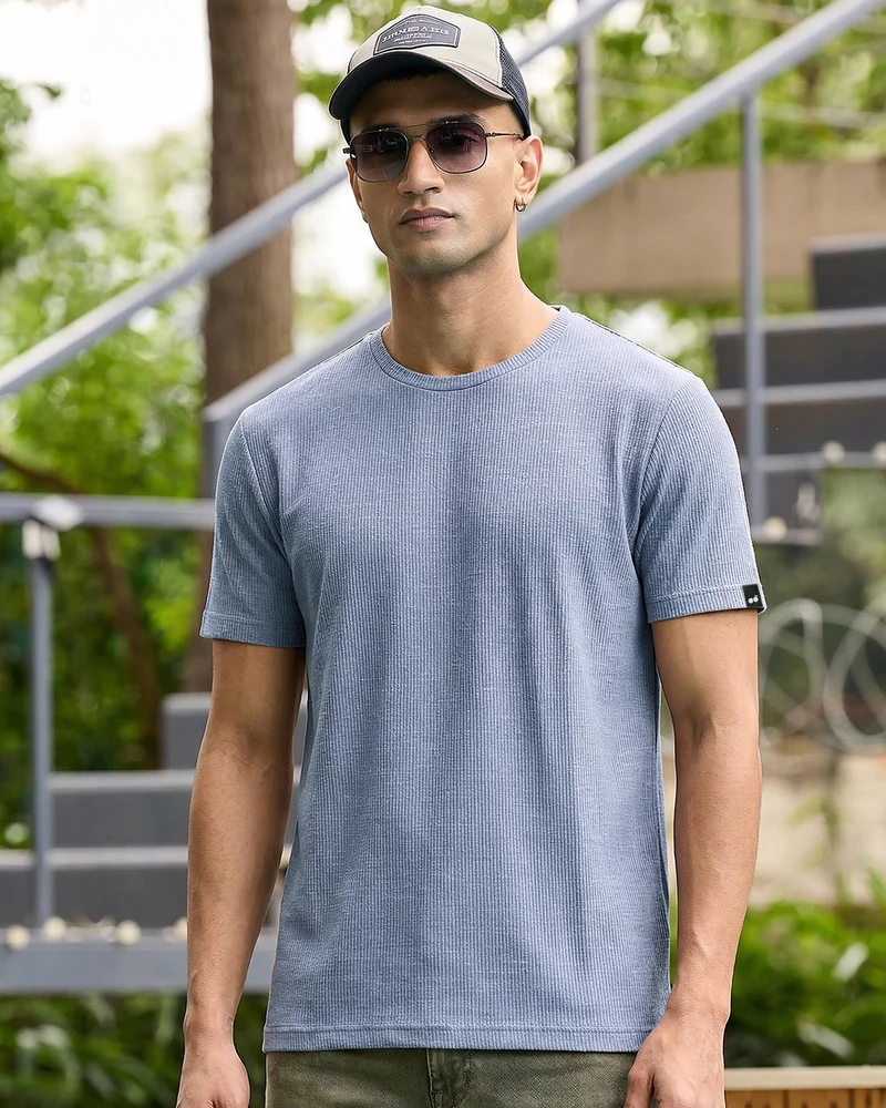 بيواكوف Men's Light Blue Textured T-shirt